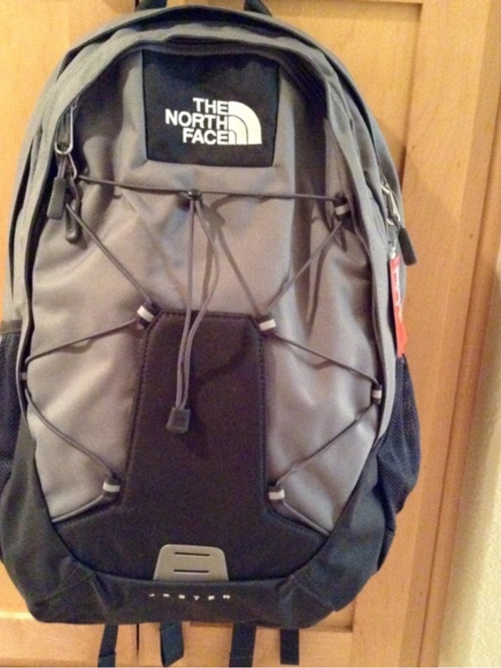 NWT The North Face Gray/Black Men's Backpack - Durable Everyday Carry